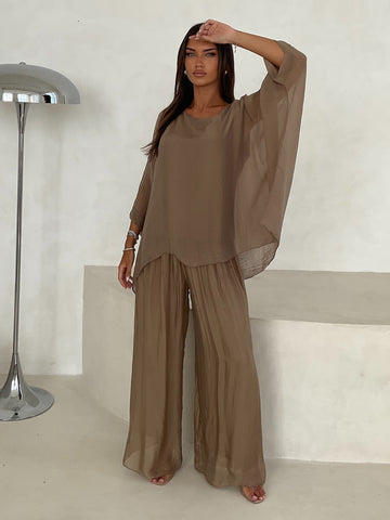 Farah in Camel