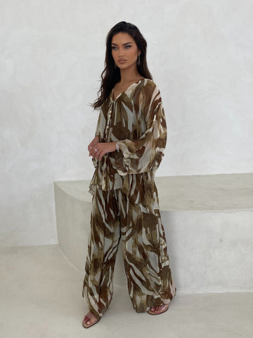 NAILA in Abstract Brown
